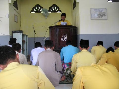 khutbah jumat pembinaan generasi muda251